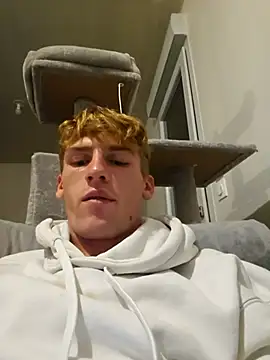 Snapshot of Charlycki chatting on November 2, 2025, 5:48 pm Charlycki online show from November 2, 2025, 5:48 pm