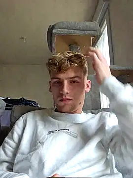 Snapshot of Charlycki chatting on November 7, 2025, 9:09 am Charlycki online show from November 7, 2025, 9:09 am