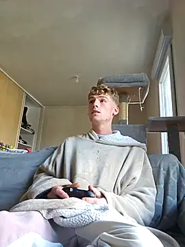 Snapshot of Charlycki chatting on November 9, 2025, 8:34 am Charlycki online show from November 9, 2025, 8:34 am