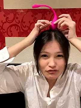 Rere-is-chcco online show from November 1, 2025, 11:34 am