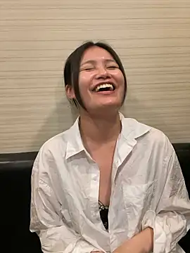 Rere-is-chcco online show from November 6, 2025, 1:34 pm