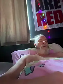 fortheloveofheels74 online show from April 22, 2026, 8:28 am