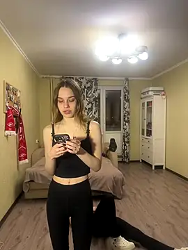 Snapshot of girls_n_roses chatting on November 9, 2025, 4:38 pm girls n roses online show from November 9, 2025, 4:38 pm