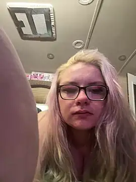 lostinherwonderland online show from October 23, 2025, 5:01 pm