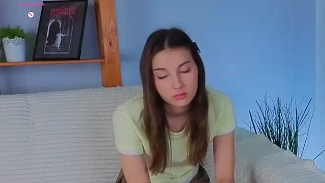 KateCahee online show from December 2, 2025, 1:00 am