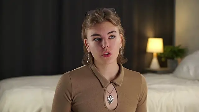 Snapshot of MelodyBaur chatting on November 6, 2025, 11:33 am MelodyBaur online show from November 6, 2025, 11:33 am