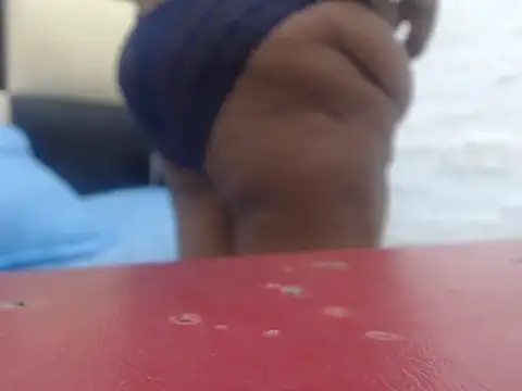 Snapshot of MatureMilfxxx chatting on October 31, 2025, 4:24 am MatureMilfxxx online show from October 31, 2025, 4:24 am