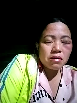 Nadia-a online show from October 30, 2025, 1:23 pm