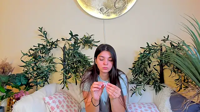 ShereeDahlke online show from October 22, 2025, 11:54 am