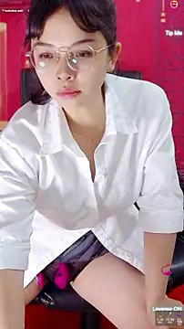 Maomilove1 online show from April 12, 2026, 11:59 am