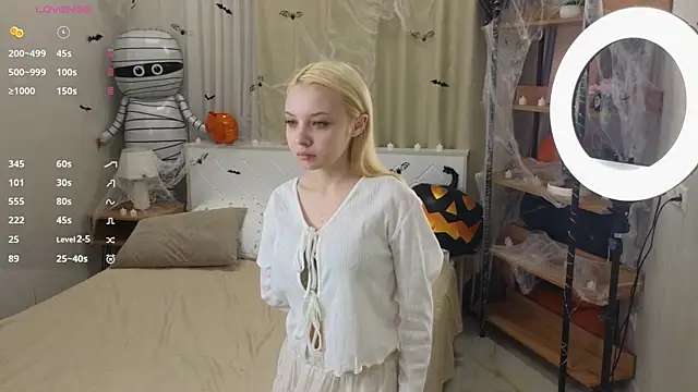 IraYounce online show from November 4, 2025, 1:05 am