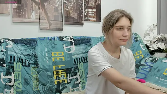 Tenderly Sophie online show from December 19, 2025, 1:12 am