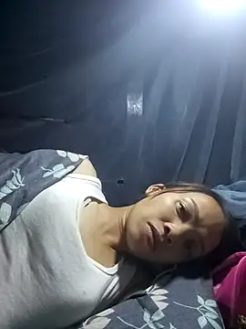 Snapshot of Karin-n chatting on October 29, 2025, 1:13 pm Karin-n online show from October 29, 2025, 1:13 pm