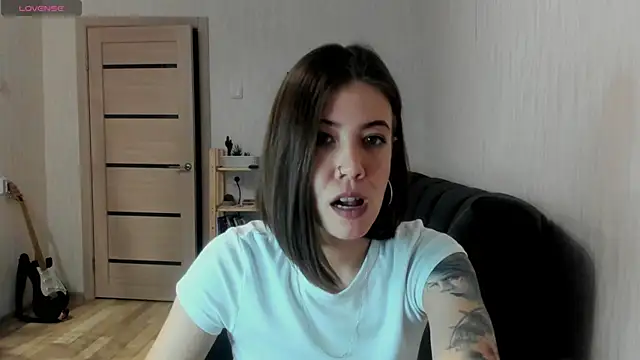 twinkle rosie online show from November 17, 2025, 11:27 am