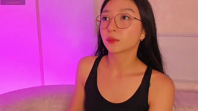 Snapshot of sydney_miller_ chatting on May 31, 2026, 1:40 pm sydney miller online show from May 31, 2026, 1:40 pm