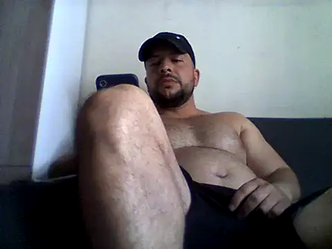 saitamahero1990 online show from October 23, 2025, 4:28 pm