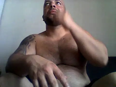 saitamahero1990 online show from November 6, 2025, 3:35 pm