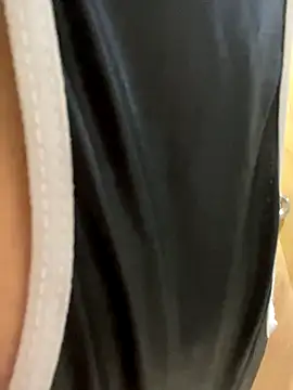 Evelinmiller97 online show from November 11, 2025, 9:04 pm