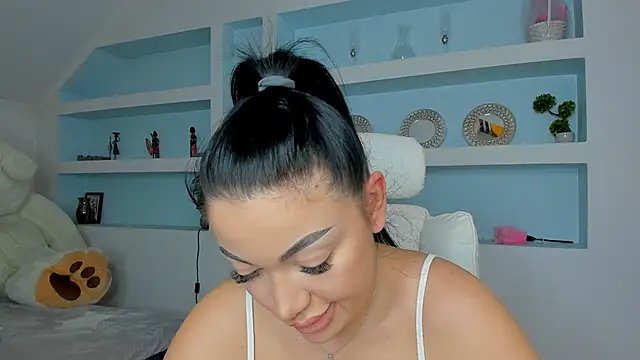 juliexxx online show from January 17, 2026, 6:55 pm