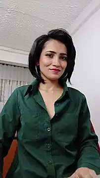 Snapshot of chloehanna chatting on November 5, 2025, 4:18 pm chloehanna online show from November 5, 2025, 4:18 pm