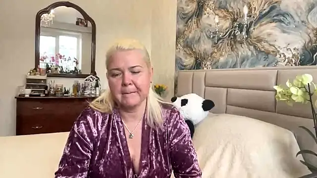 Snapshot of Galatea_2025 chatting on May 19, 2026, 4:57 pm Galatea 2025 online show from May 19, 2026, 4:57 pm