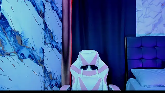 Scarlet DLuce online show from February 8, 2026, 9:02 am