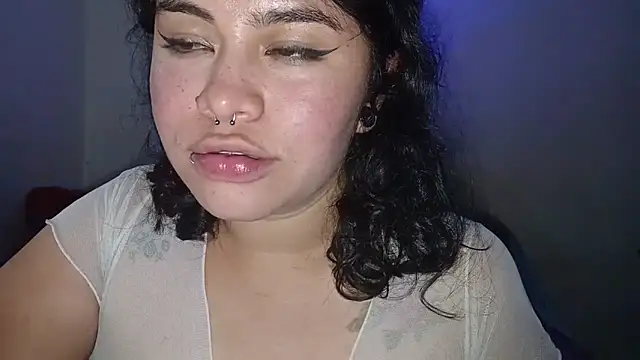 Magic Alicee  online show from March 8, 2026, 2:04 am