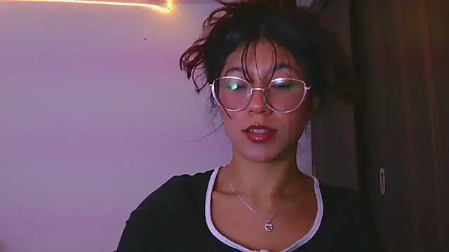 LissyM online show from April 7, 2026, 8:53 pm