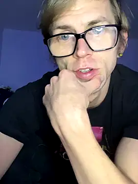 Snapshot of StephPra94 chatting on October 26, 2025, 7:09 pm StephPra94 online show from October 26, 2025, 7:09 pm