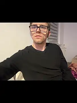 StephPra94 online show from April 30, 2026, 10:58 pm