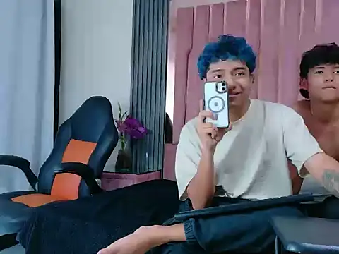 LiamANDJordan online show from October 29, 2025, 9:27 pm