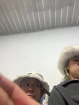 katteyyesss online show from November 3, 2025, 11:15 pm