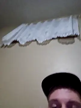 kylety77 online show from November 14, 2025, 2:21 am