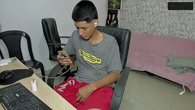 santos desire online show from October 24, 2025, 3:25 am