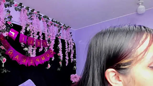 Gabyy Cooper  online show from November 4, 2025, 2:43 am