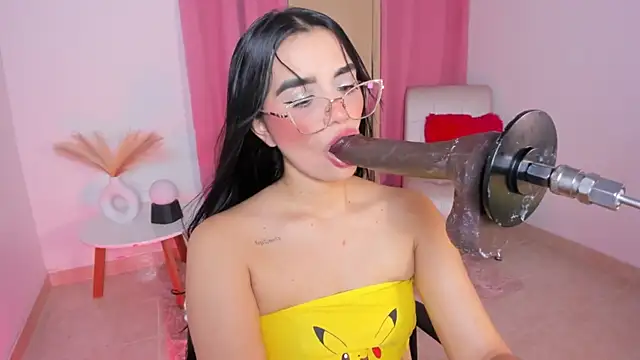 laana foxx online show from November 7, 2025, 3:28 am