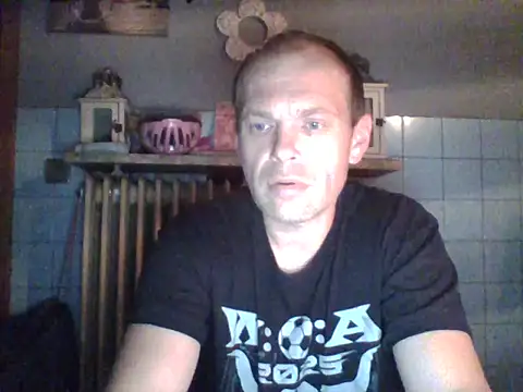 tommy3300 online show from October 22, 2025, 3:51 am