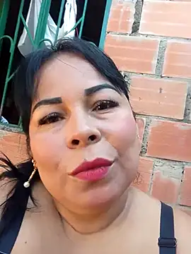 Snapshot of mother2-divorced chatting on April 26, 2026, 1:20 pm mother2-divorced online show from April 26, 2026, 1:20 pm