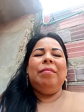 Snapshot of mother2-divorced chatting on May 8, 2026, 1:38 pm mother2-divorced online show from May 8, 2026, 1:38 pm