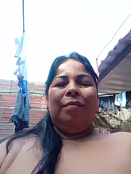 Snapshot of mother2-divorced chatting on May 22, 2026, 1:39 pm mother2-divorced online show from May 22, 2026, 1:39 pm