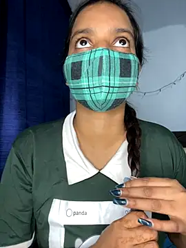 Cute Marina online show from November 12, 2025, 4:07 pm