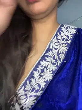 Cute Marina online show from December 3, 2025, 5:48 am