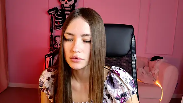 lollyrais online show from October 29, 2025, 9:44 am