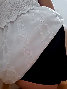 YennyeLa online show from March 28, 2026, 12:54 am