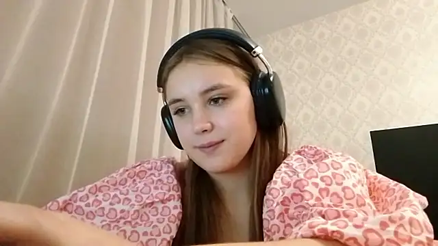 Snapshot of MilaRiviera chatting on October 26, 2025, 1:28 pm MilaRiviera online show from October 26, 2025, 1:28 pm