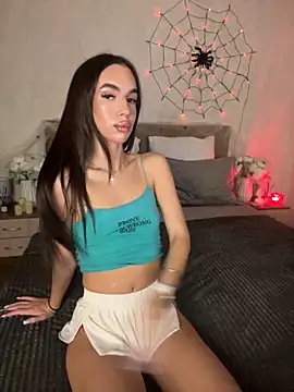 Snapshot of LuxBrunette- chatting on October 24, 2025, 5:48 am LuxBrunette- online show from October 24, 2025, 5:48 am