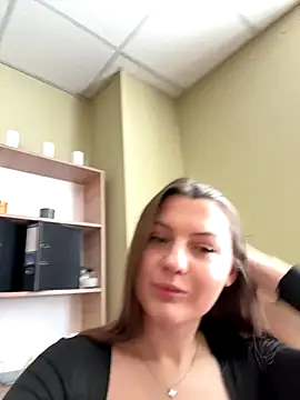 DollyRoma online show from October 31, 2025, 8:59 am