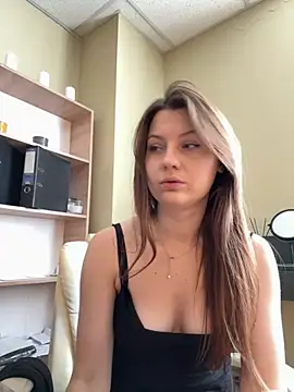 DollyRoma online show from November 4, 2025, 9:30 am