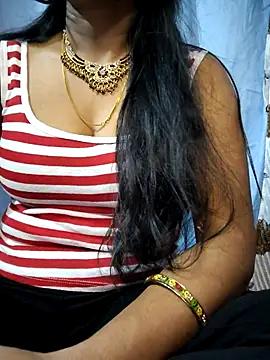 Ezabelljohn online show from April 11, 2026, 4:44 pm