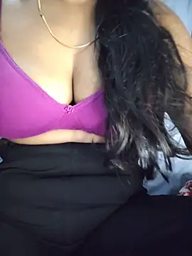 Ezabelljohn online show from May 16, 2026, 12:29 am